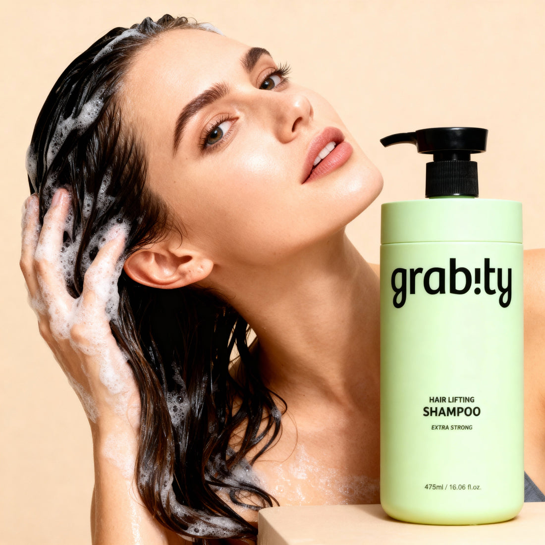 Chute de cheveux saisonnière : pourquoi elle augmente en automne et comment la réduire naturellement!