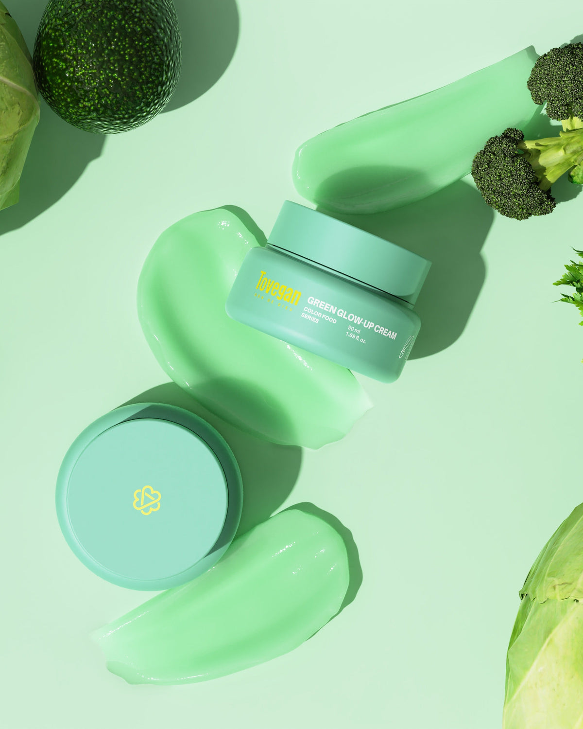 flacon tovegan green creamavec sa texture et les legumes qui sont dans la composition